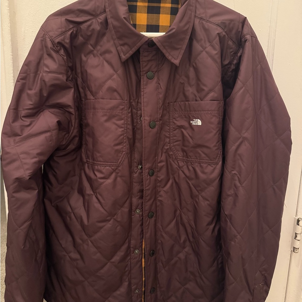 The North Face Men's Quilted Shirt Jacket - Burgundy - reversible